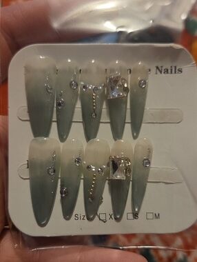 ♥️2 For $25♥️Olive Gradient Stiletto Press-On Nails with Rhinestones Handmade